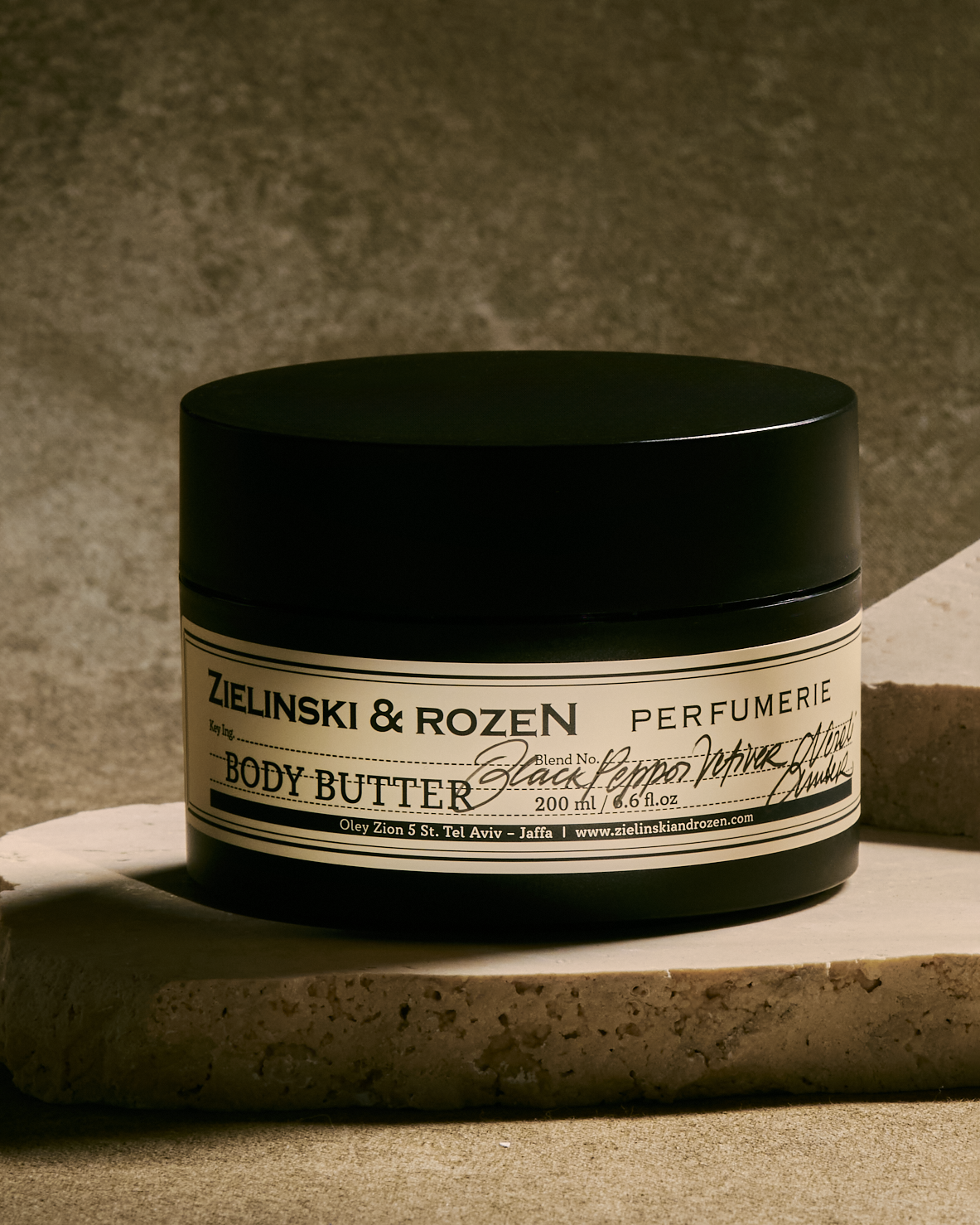 Black Pepper, Vetiver, Neroli, Amber