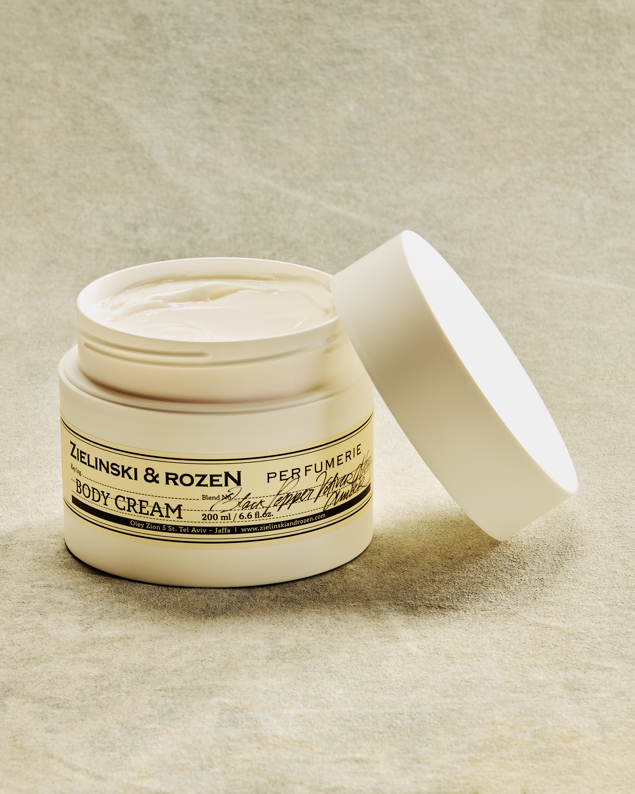 Black Pepper, Vetiver, Neroli, Amber