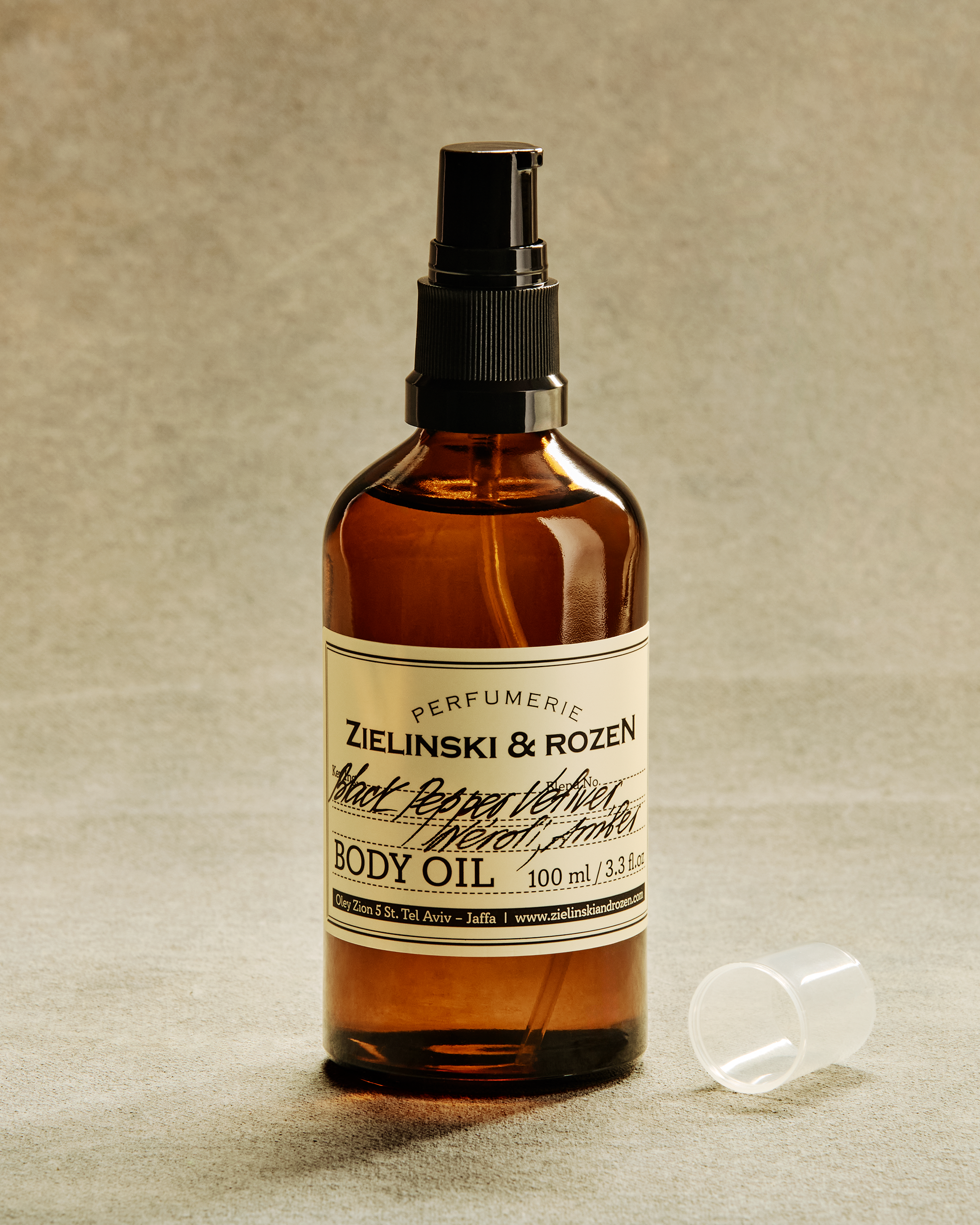 Black Pepper, Vetiver, Neroli, Amber