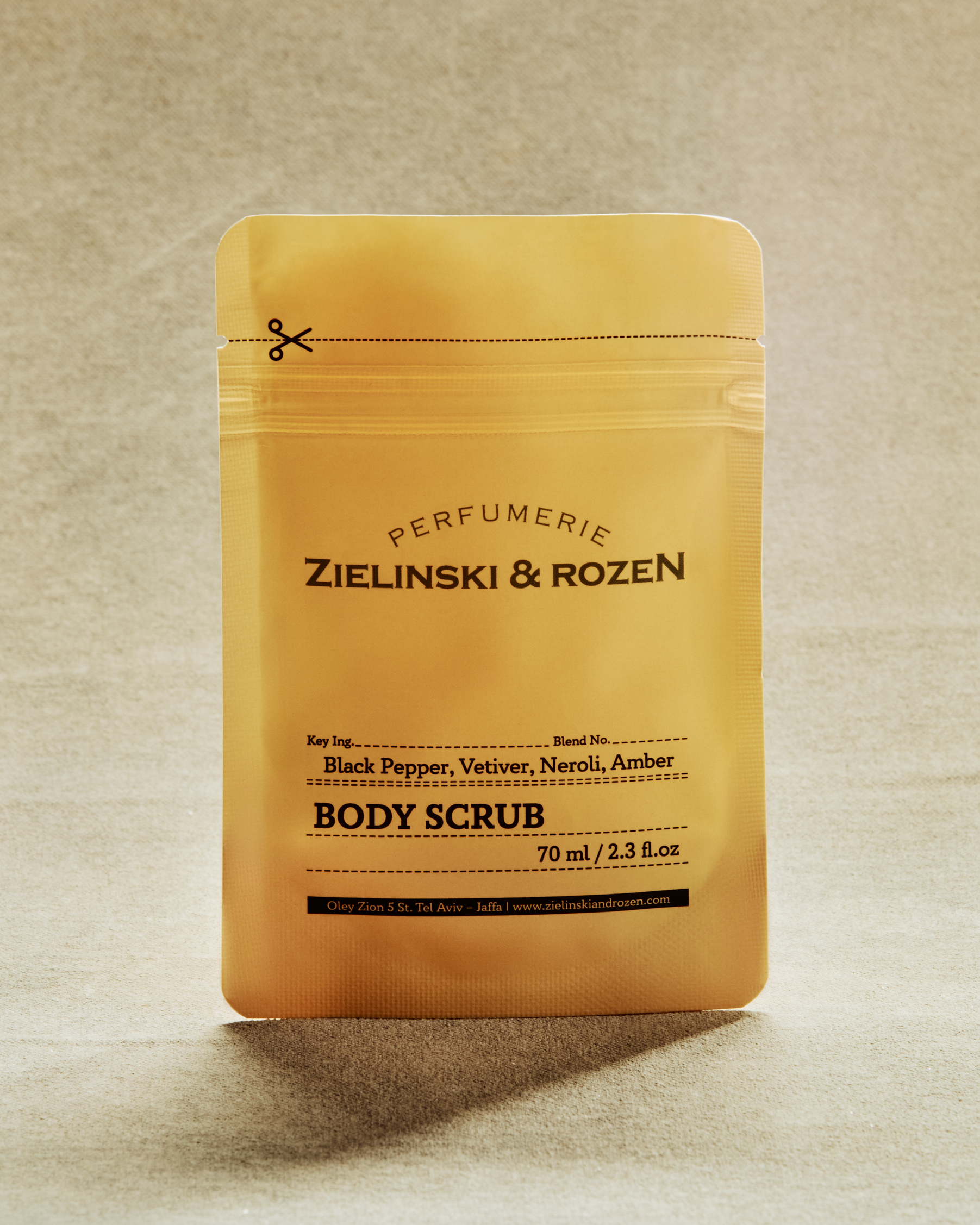 Black Pepper, Vetiver, Neroli, Amber