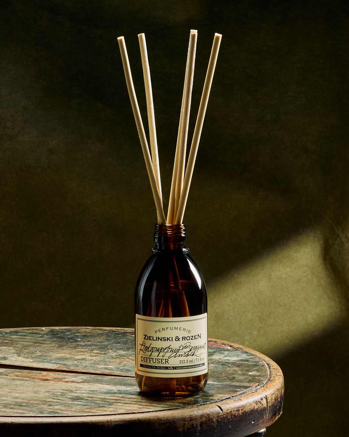 Red grapefruit, Bergamot, Amber