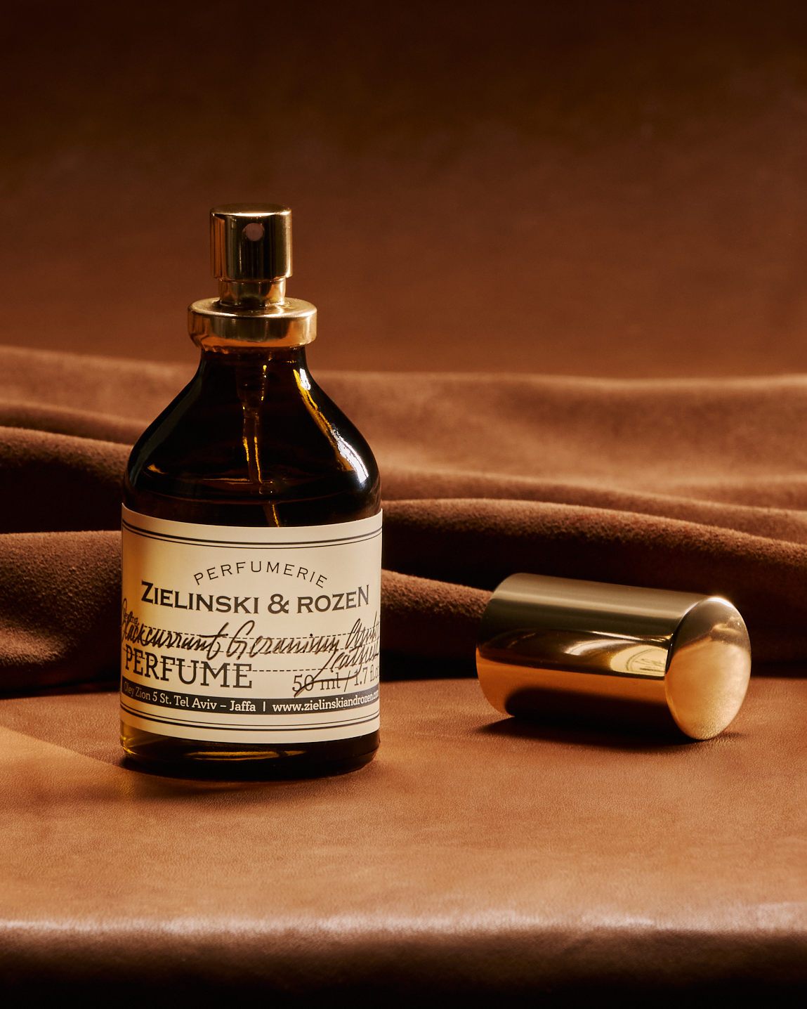 Blackcurrant, Geranium, Amber, Leather