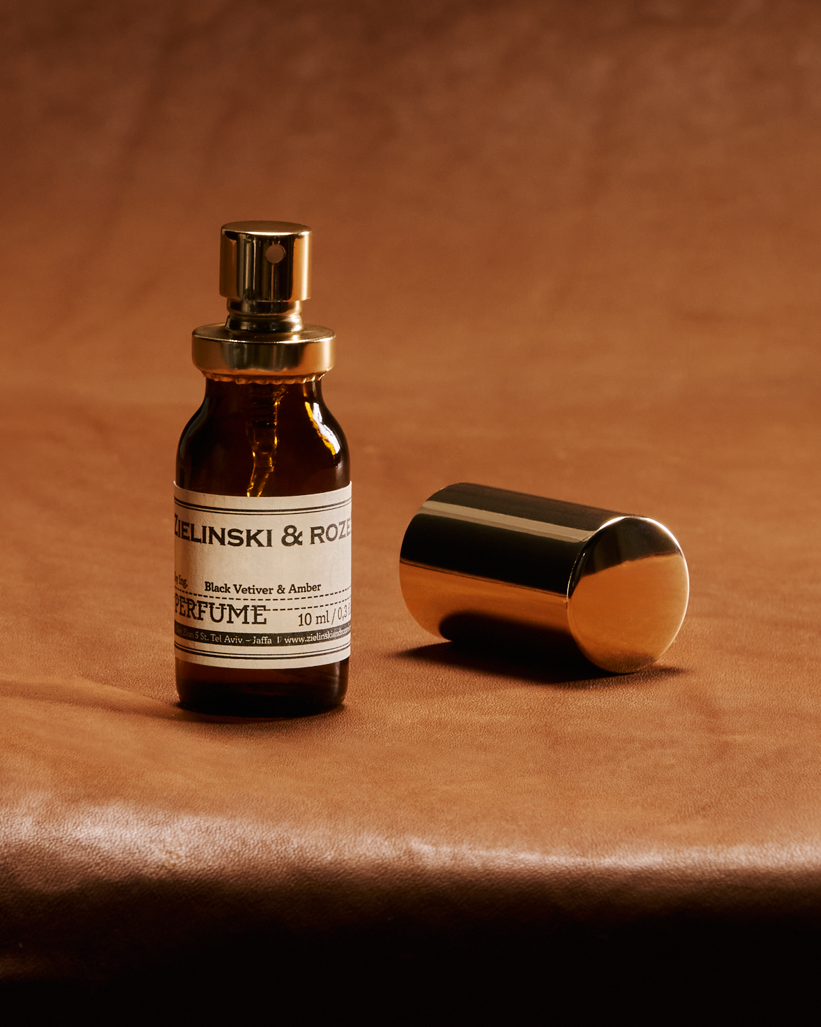 Black Vetiver, Amber