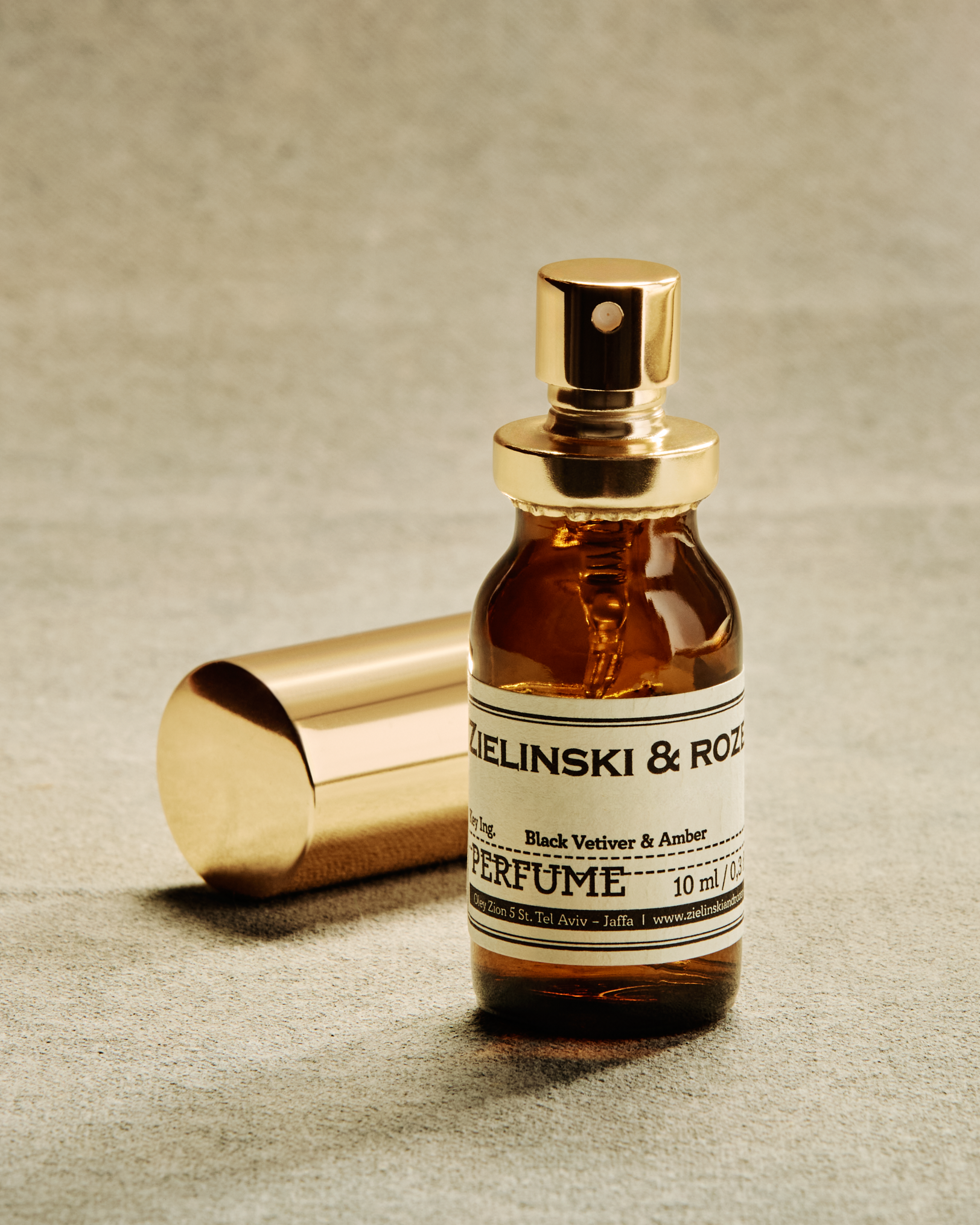 Black Vetiver, Amber