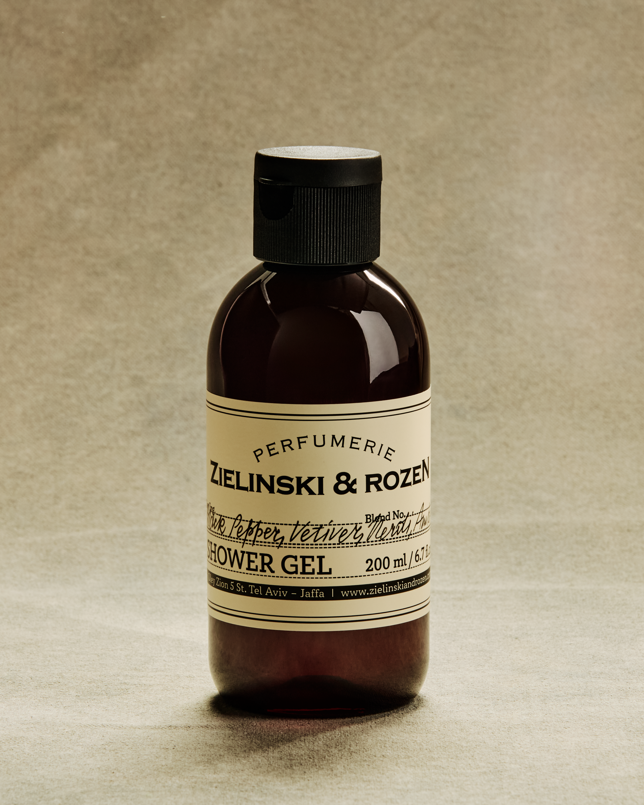 Black Pepper, Vetiver, Neroli, Amber